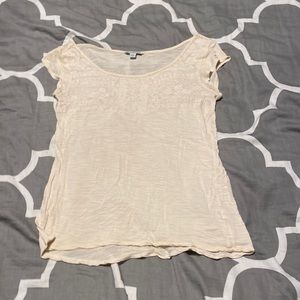 American Eagle Size XS Cream Tee Shirt